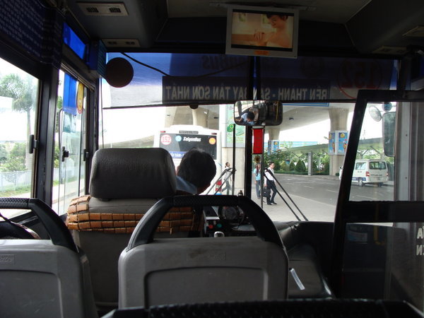On the Bus from airport to Pham Ngu Lao