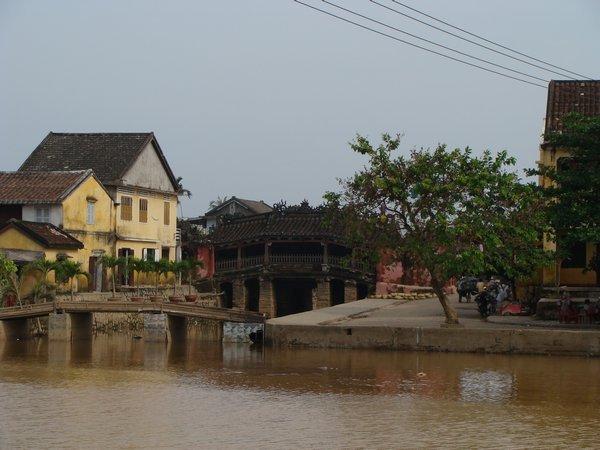 Hoi An in the morning and the Japanese Bridge