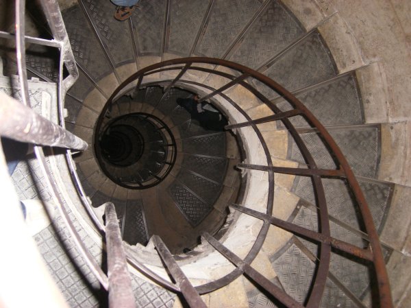 184 stairs to the top of the Arc