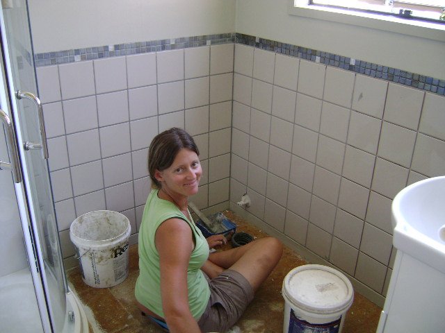 Chelle in the middle of grouting
