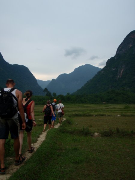 Muong Noi - hike to village