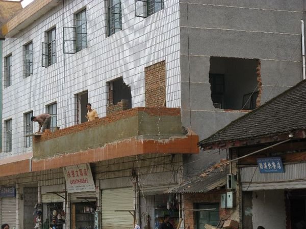 Builders in Mongmen