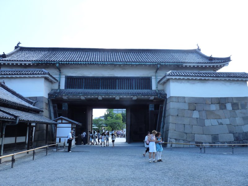 Front gate at the Nijo Castle