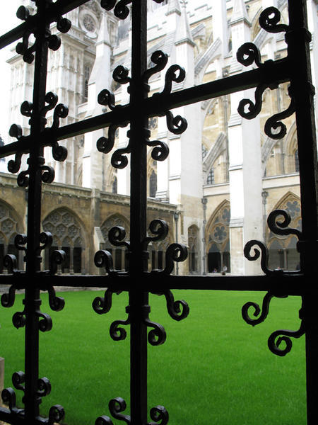 The lush green lawn within the grounds of Westminster Abbey