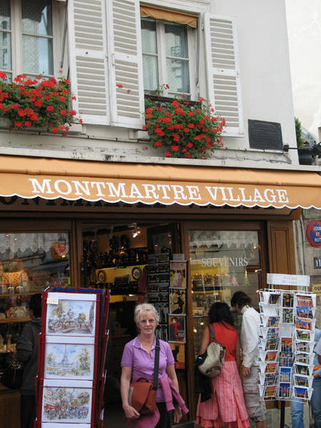 Mum in Montmartre