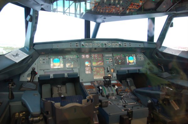 Airbus 340 Cockpit