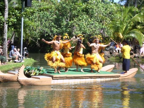 samoan dancers