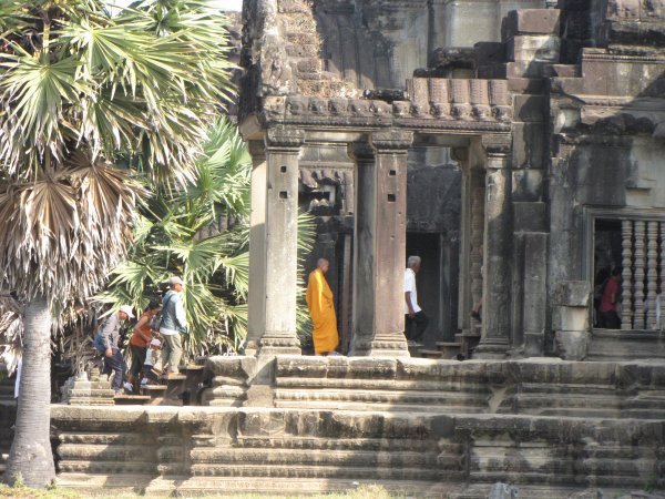 Angkor wat entrance