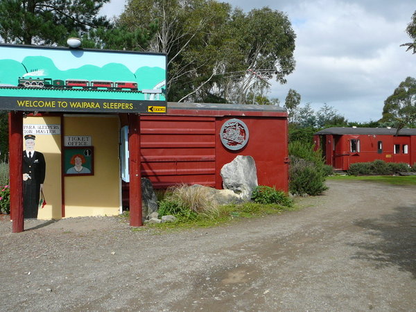 Train car hostel in Waipara