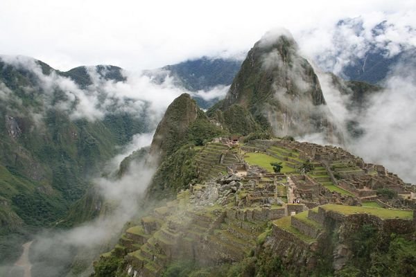 Machu Pichu from guardhouse
