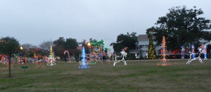 Christmas lights at town green1