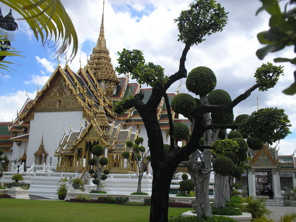 One of the many decorative buildings around the grand Palace