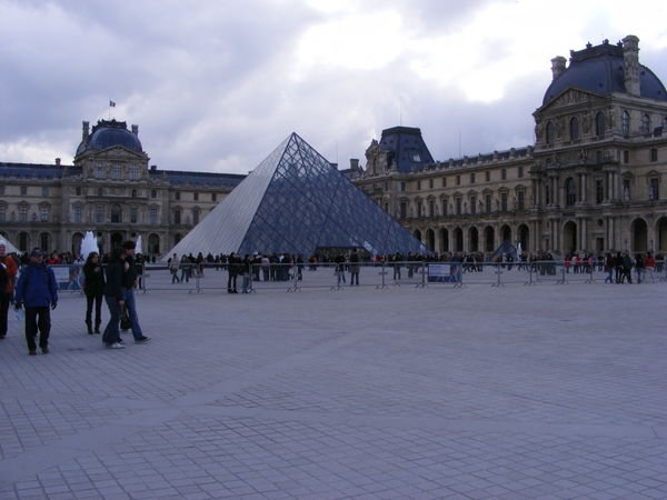 going to the louvre