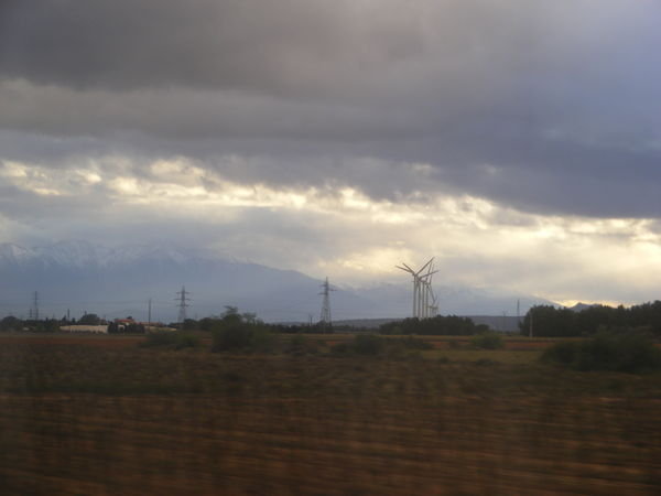 windmills, mountains