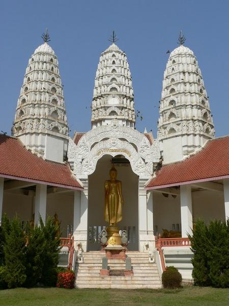 Phra Mae Ya shrine 