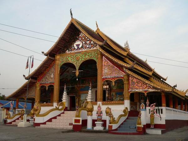 Wat Chom Khao Manilat