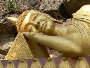 Reclining Buddha on Phou Si