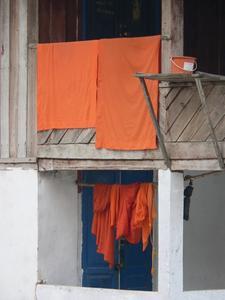Minimal laundry variety in the monastery