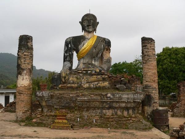 Buddha at Muang Khoun