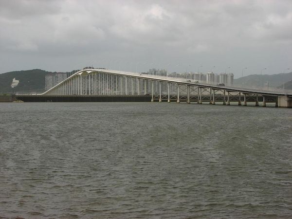 A (bridge) to Taipa