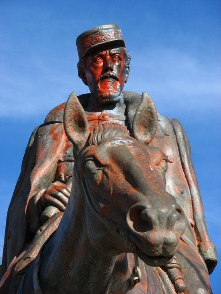 Statue of General Roca