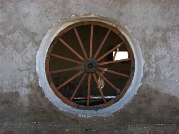 Wheel window