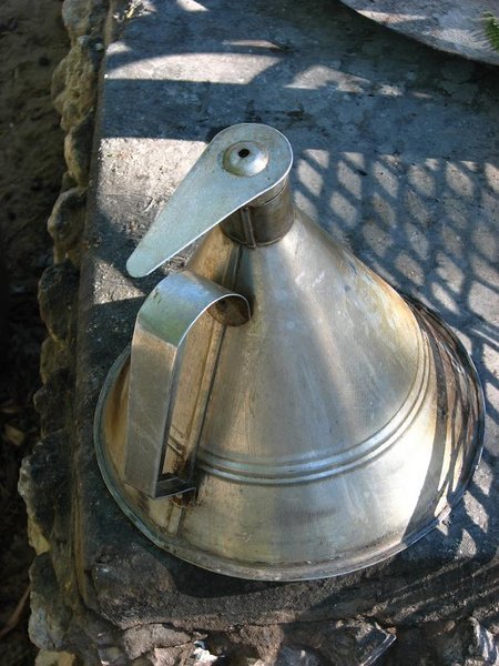 Whistling kettle