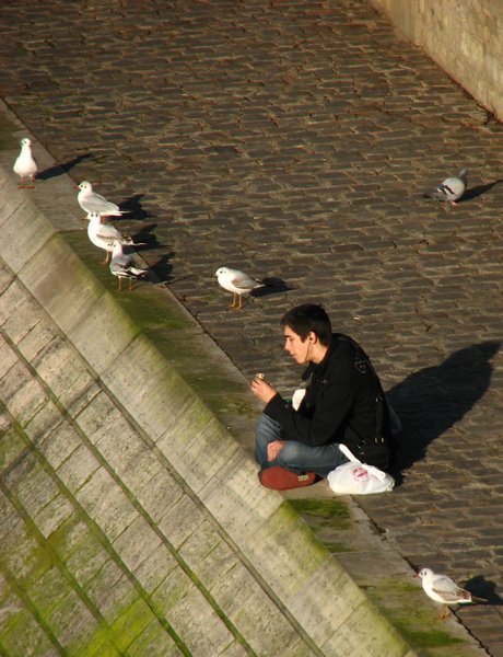 Frenchman attracting the birds