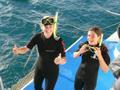 Maaike and Denise prepare to dive