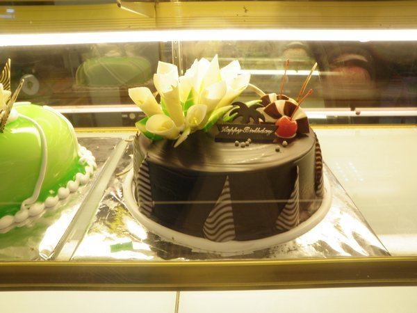 This cake costs about $10!?!?!