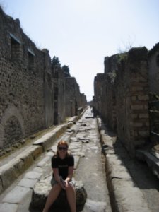 Finding a quiet back street in Pompeii