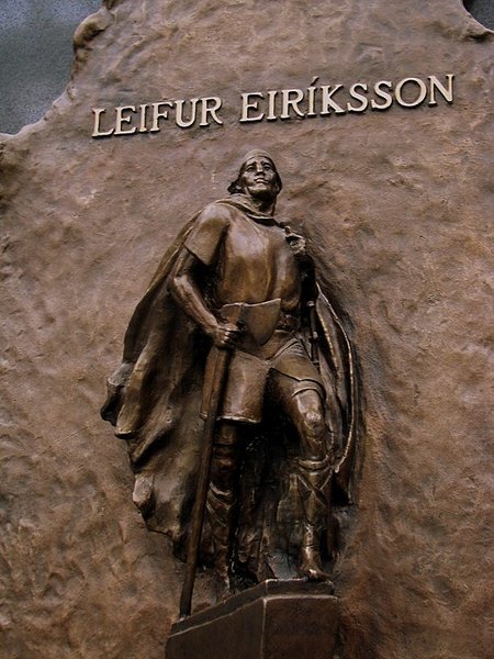 Leifr Eiriksson plaque in airport 