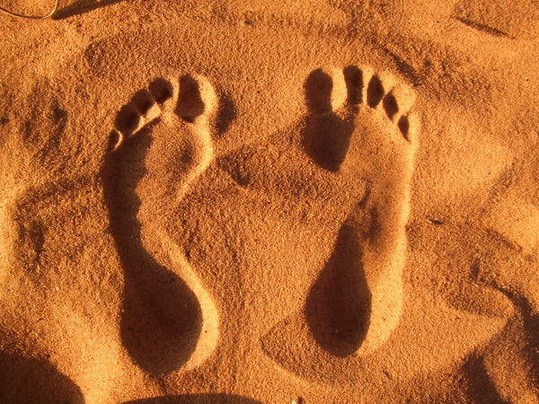my feet sand print