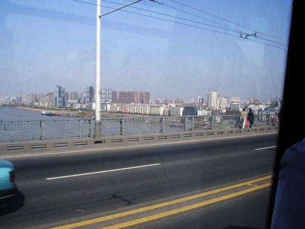 Crossing the Yangtze2