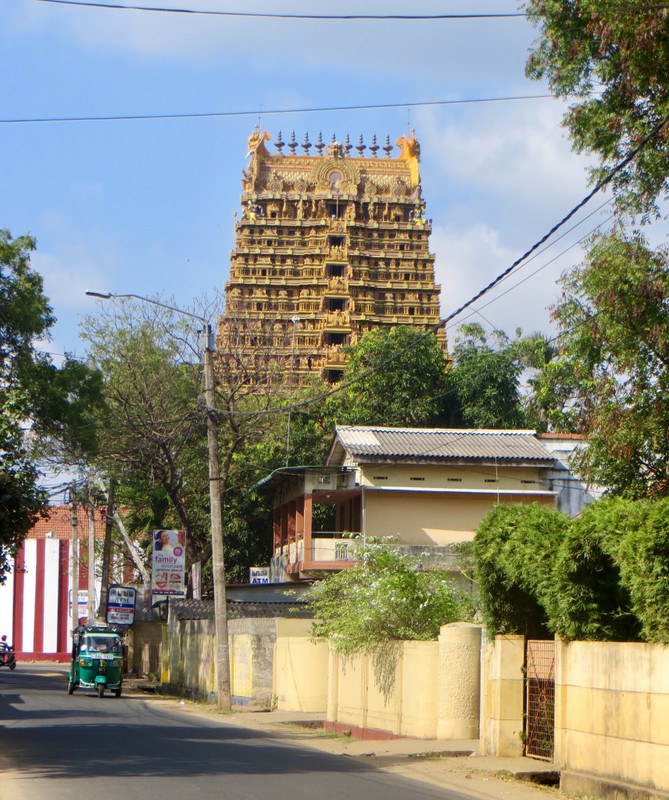 Our first view of the Nailur Kandaswamy Kovil 