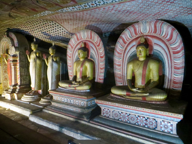 More Buddhas in Dambulla