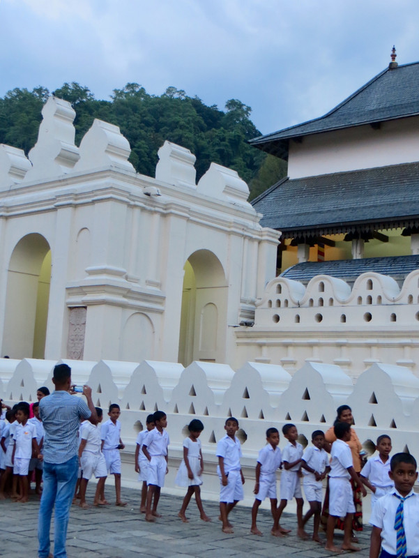 Schoolchildren leaving the Temple of the Sacred Tooth Relic