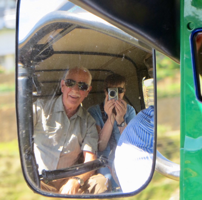 Jerry and I, mirror of tuktuk
