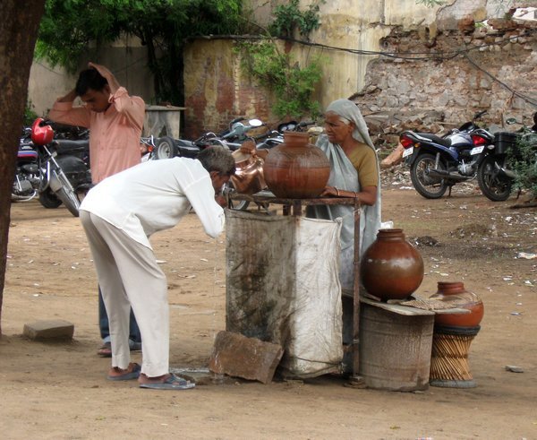 Drinking water, Rajasthani style