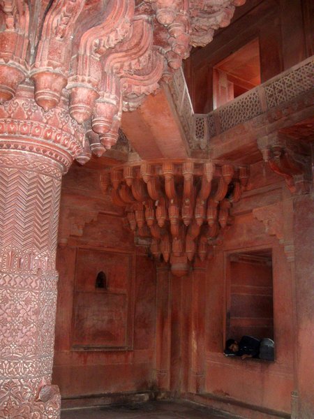The interior stonework within the Astrologer's Kiosk at Fatehpur Sikri 