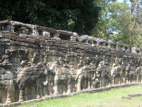Terrace of the Elephants, Baphuon