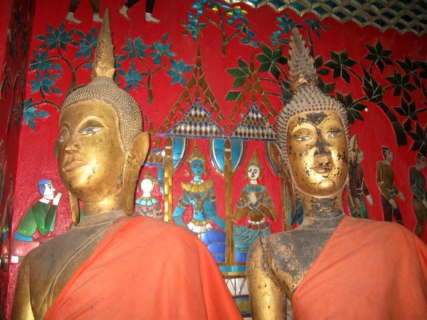 Gilded Buddhas and mirror mosaics within Royal Palace