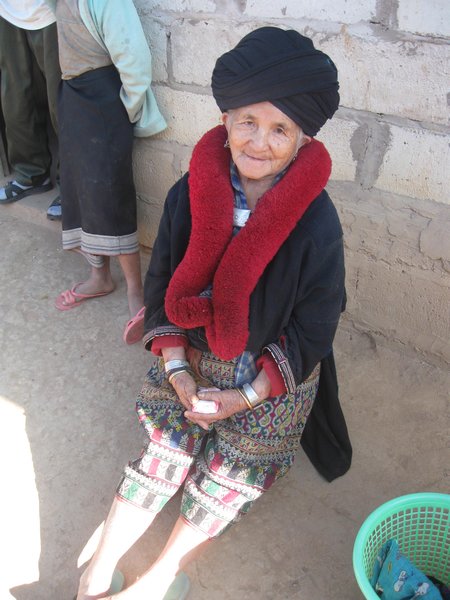 Old lady from the Mien (Yao) ethnic group