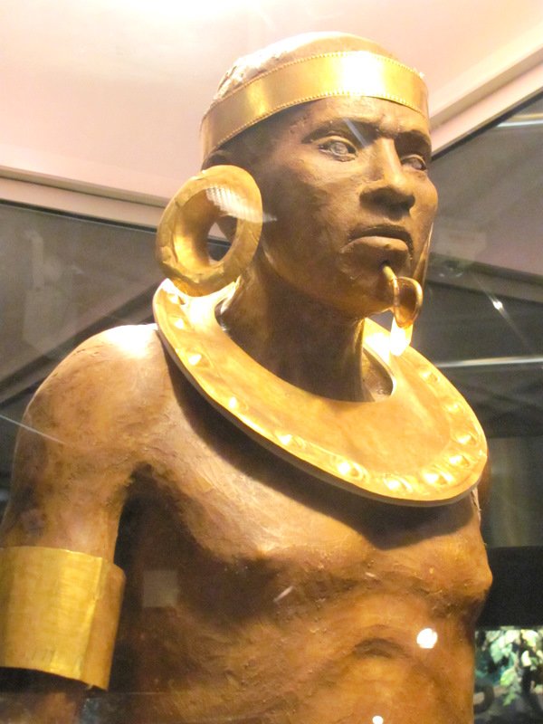 A Shaman model in the Gold Museum