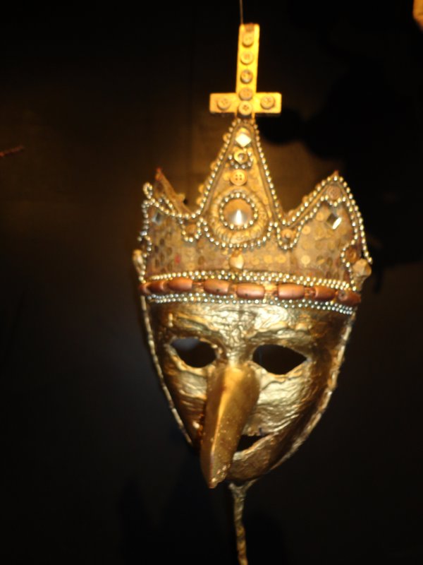 Gold mask in the Carnival Museum