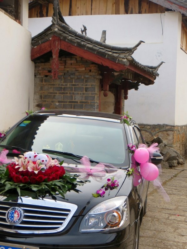 Wedding car in Baisha