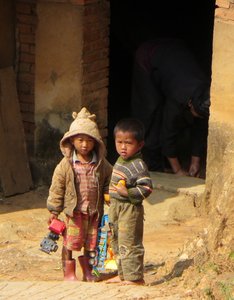 Curious boys in Zhanglang
