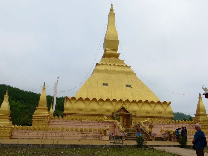 Wat Ban Vieng Tai, on top of the hill above the town
