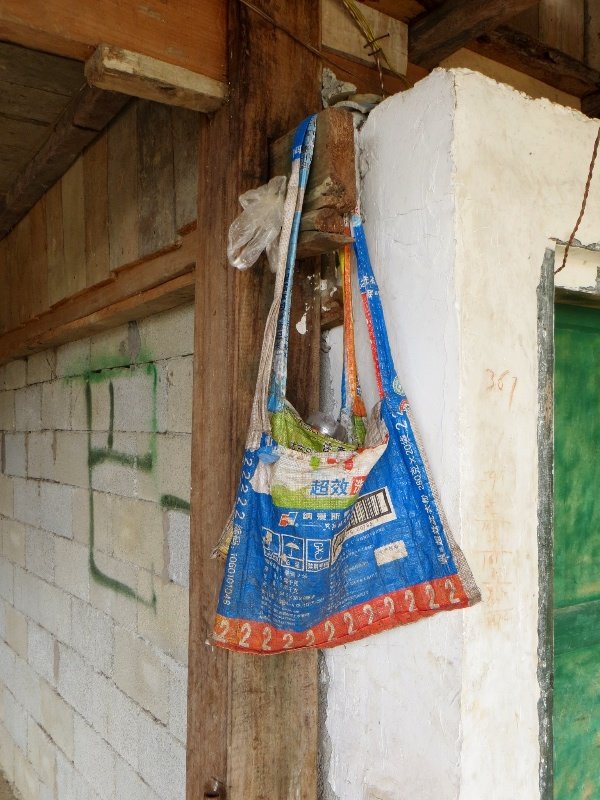 Shoulder bag made from used grain bags