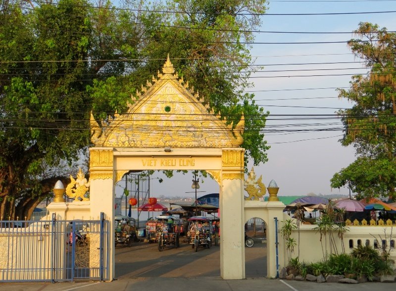 Temple entrance in Mukdahan